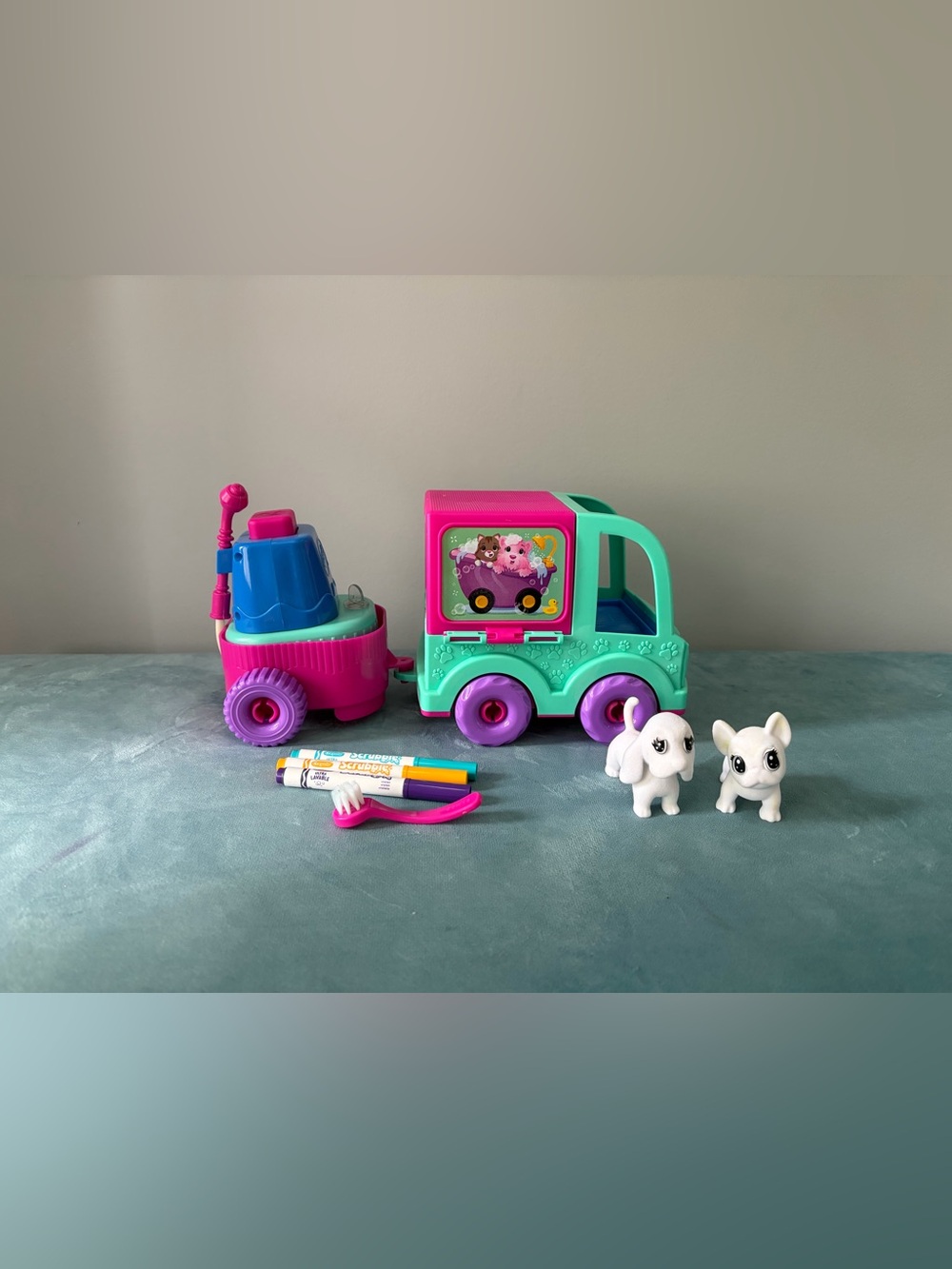 Crayola scribble scrabble grooming van